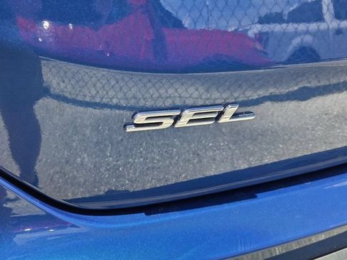 Used 2024 Ford Edge SEL AWD/4WD image 5