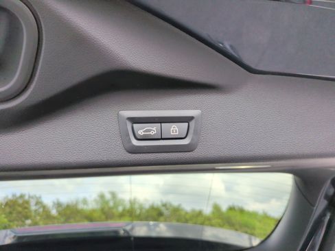 Used 2019 BMW X5 xDrive40i w/ Convenience Package image 39