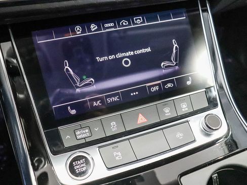 Used 2024 Audi Q7 2.0T Premium w/ Convenience Package AWD/4WD image 24