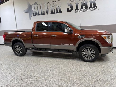 Used 2018 Nissan Titan Platinum Reserve w/ Platinum Utility Package image 34