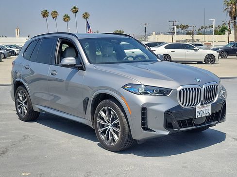 Used 2026 BMW X5 sDrive40i w/ M Sport Package RWD image 4