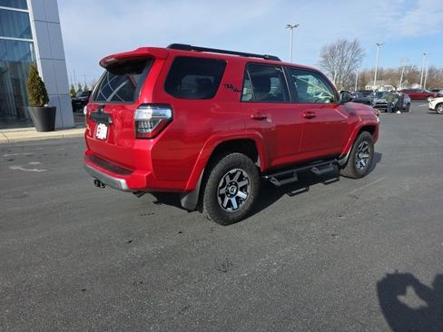 Used 2024 Toyota 4Runner TRD Off-Road Premium image 7