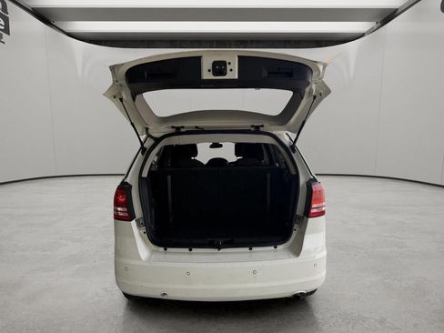 Used 2020 Dodge Journey SE w/ SE Popular Equipment Group FWD image 6