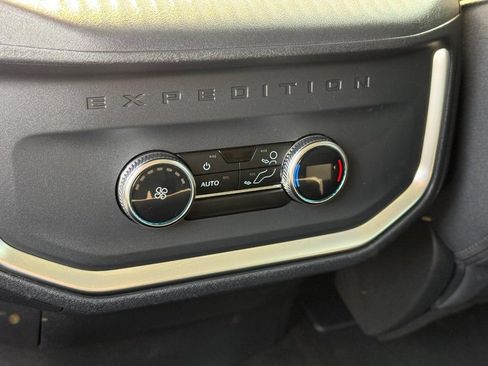Used 2025 Ford Expedition Max Active AWD/4WD image 17