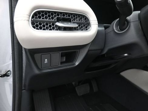 New 2026 Honda HR-V EX-L image 13