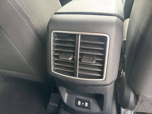 Used 2026 Kia Sportage LX FWD image 21