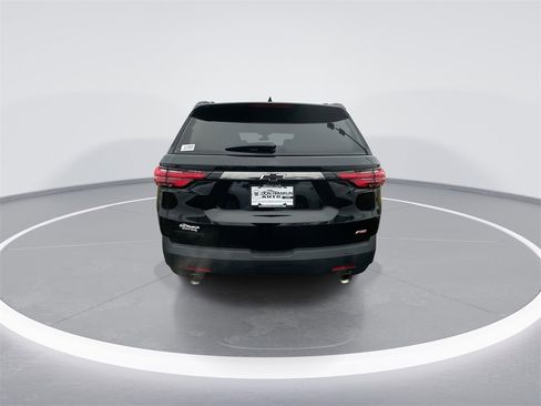 Used 2022 Chevrolet Traverse RS image 7