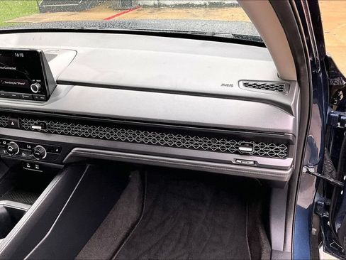 Used 2023 Honda Accord EX image 17