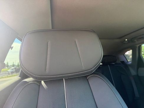 Certified 2025 Cadillac Optiq Luxury 2 w/ LPO, Floor Liner Package AWD/4WD image 33