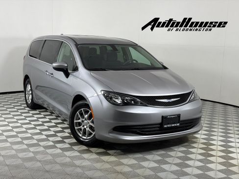 Used 2018 Chrysler Pacifica LX FWD image 1