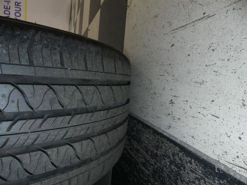 Used 2023 Tesla Model Y Long Range image 34