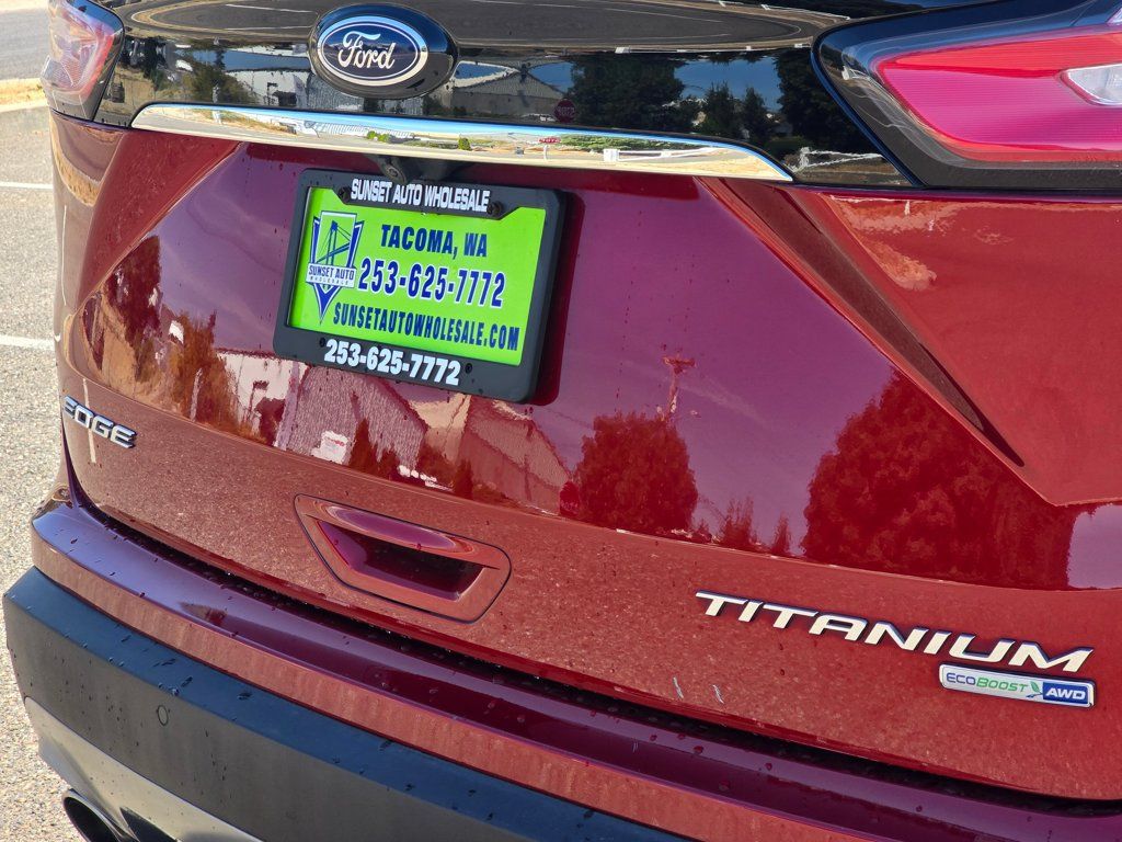 Used 2019 Ford Edge Titanium w/ Cold Weather Package AWD/4WD image 16