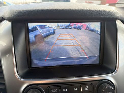 Used 2017 Chevrolet Suburban Premier image 27