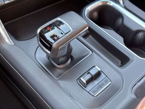 Used 2023 GMC Sierra 1500 Denali Ultimate image 16