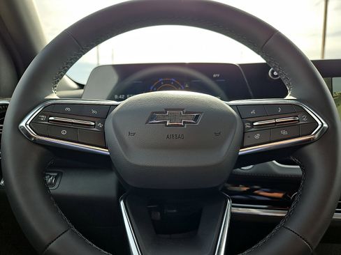 New 2026 Chevrolet Equinox LT FWD image 19