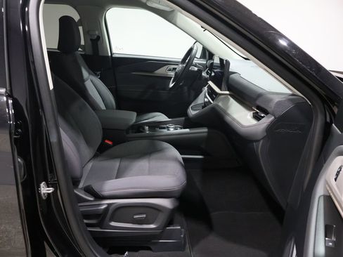 Used 2025 Ford Explorer Active image 24