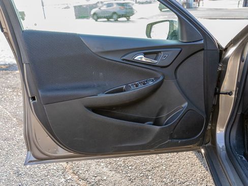 Used 2020 Chevrolet Malibu LT image 7