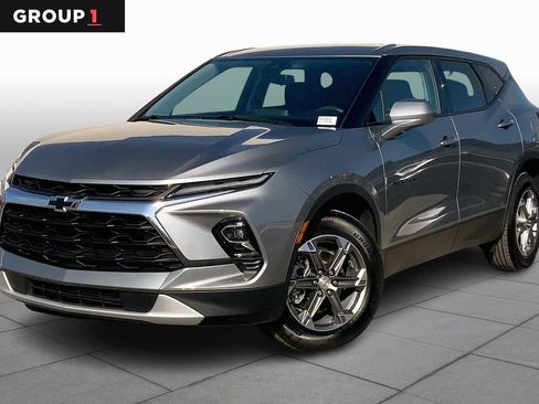 Used 2023 Chevrolet Blazer LT image 1