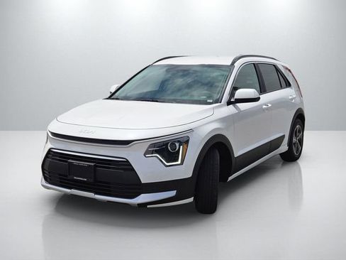 New 2026 Kia Niro LX FWD image 8
