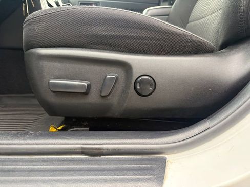 Used 2017 Toyota Camry LE FWD image 23