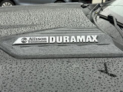 Used 2021 Chevrolet Silverado 2500 LTZ w/ LTZ Premium Package image 38