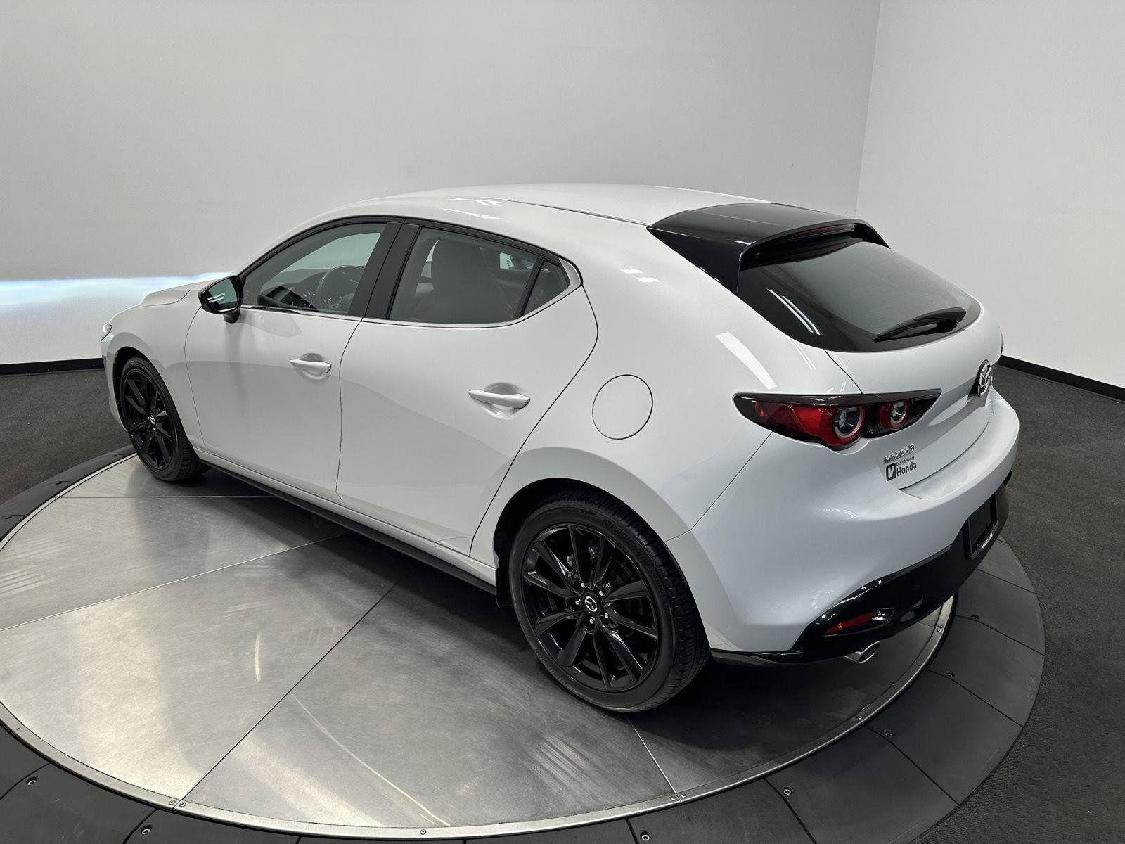 Used 2024 MAZDA MAZDA3 s FWD image 5
