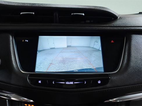 Used 2019 Cadillac XT5 Luxury image 16