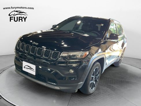 Used 2025 Jeep Compass Latitude w/ Altitude Special Edition AWD/4WD image 8