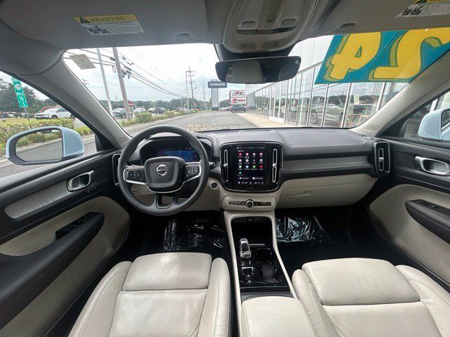Used 2024 Volvo XC40 B5 Plus w/ Climate Package AWD/4WD image 17