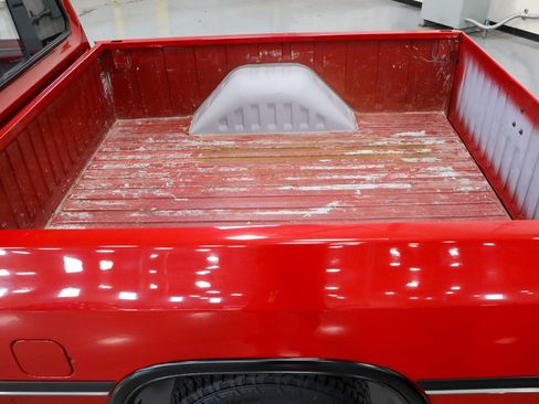 Used 1992 Dodge D/W Truck 150 RWD image 38