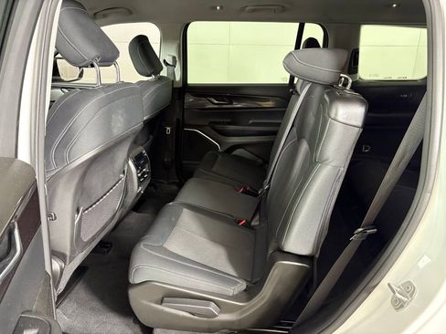 Used 2022 Jeep Grand Cherokee L Laredo w/ Luxury Tech Group I image 36