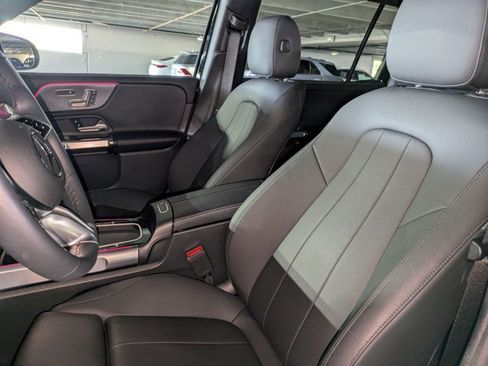 Used 2025 Mercedes-Benz GLB 250 image 19