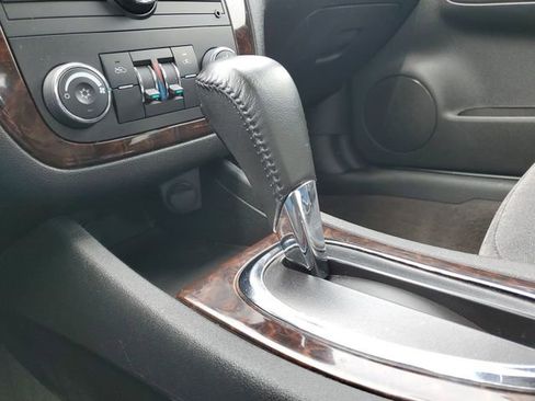 Used 2014 Chevrolet Impala LT w/ LT Sunroof Package FWD image 14