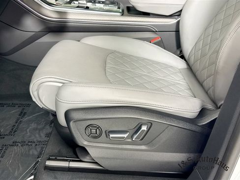 Used 2024 Audi SQ8 Prestige w/ Prestige Package AWD/4WD image 26