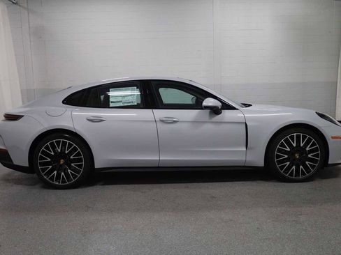Certified 2025 Porsche Panamera 4 AWD/4WD image 10