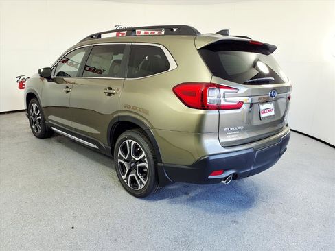 New 2026 Subaru Ascent Limited image 2