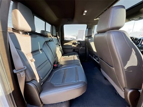 Used 2022 GMC Sierra 2500 Denali image 43