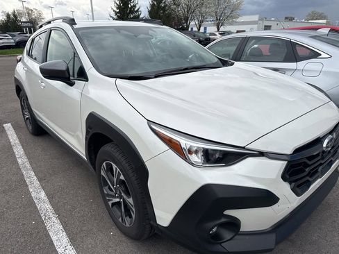 Used 2025 Subaru Crosstrek 2.0i Premium image 3