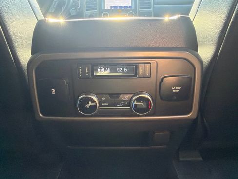 Used 2020 Ford Expedition XLT w/ Equipment Group 202A AWD/4WD image 7