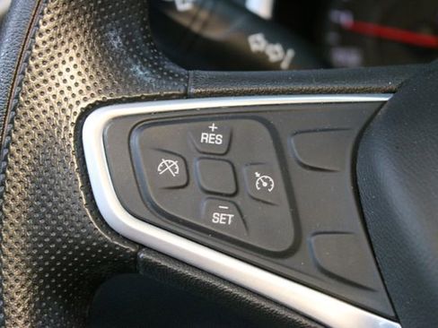 Used 2022 Chevrolet Malibu LT FWD image 20