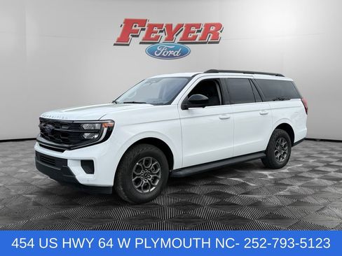 Used 2025 Ford Expedition Max Active AWD/4WD image 1