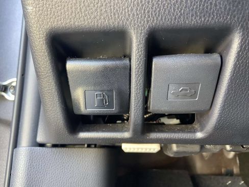 Used 2024 Toyota RAV4 LE FWD image 31
