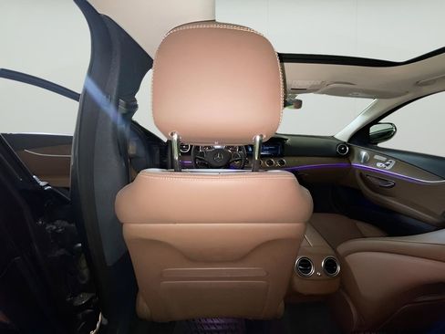 Used 2017 Mercedes-Benz E 400 4MATIC Wagon image 39