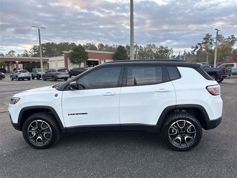 New 2026 Jeep Compass Trailhawk w/ Sun, Sound & Navigation Group image 6