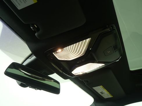 Certified 2024 BMW 230i Coupe w/ Convenience Package image 20