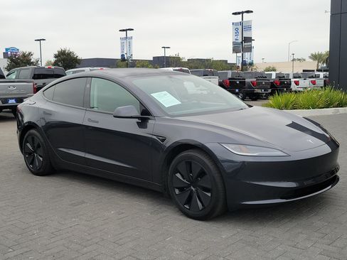 Used 2025 Tesla Model 3 Long Range RWD image 7