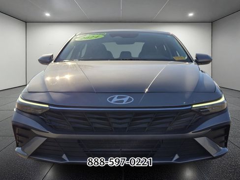 Used 2024 Hyundai Elantra SEL image 8