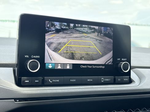 Certified 2025 Honda Accord LX image 28