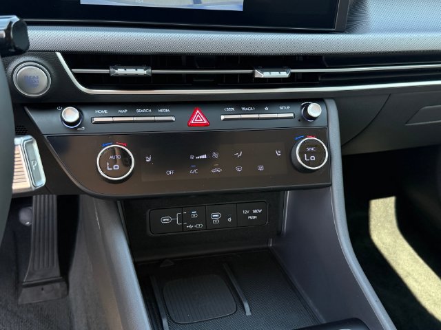 Used 2025 Hyundai Sonata SEL FWD image 19