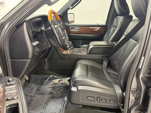 Used 2016 Lincoln Navigator Select AWD/4WD image 13